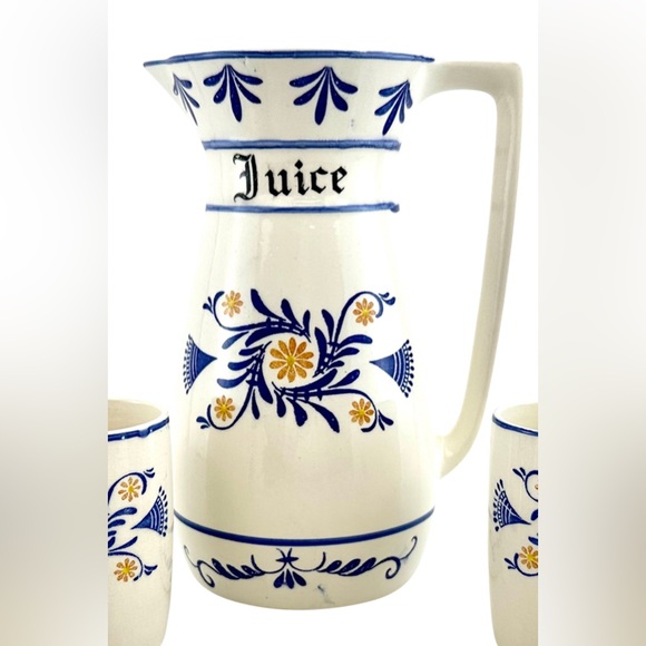 Other - Vintage 1960s Vintage Royal Sealy Japan Blue + White